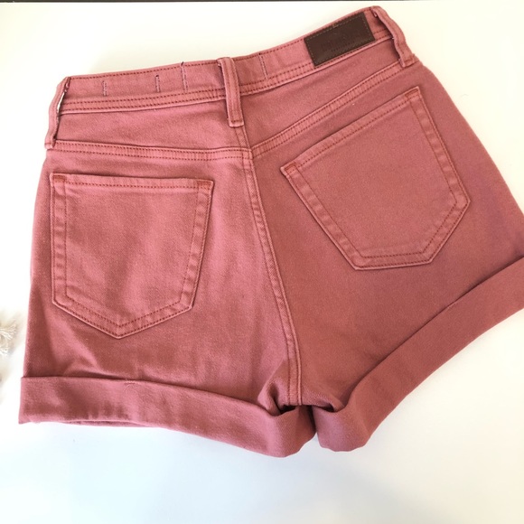 HOLLISTER NWOT Mom Shorts - Picture 3 of 5
